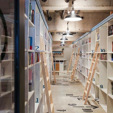 Bnbplus Niigata Book Inn Экстерьер фото